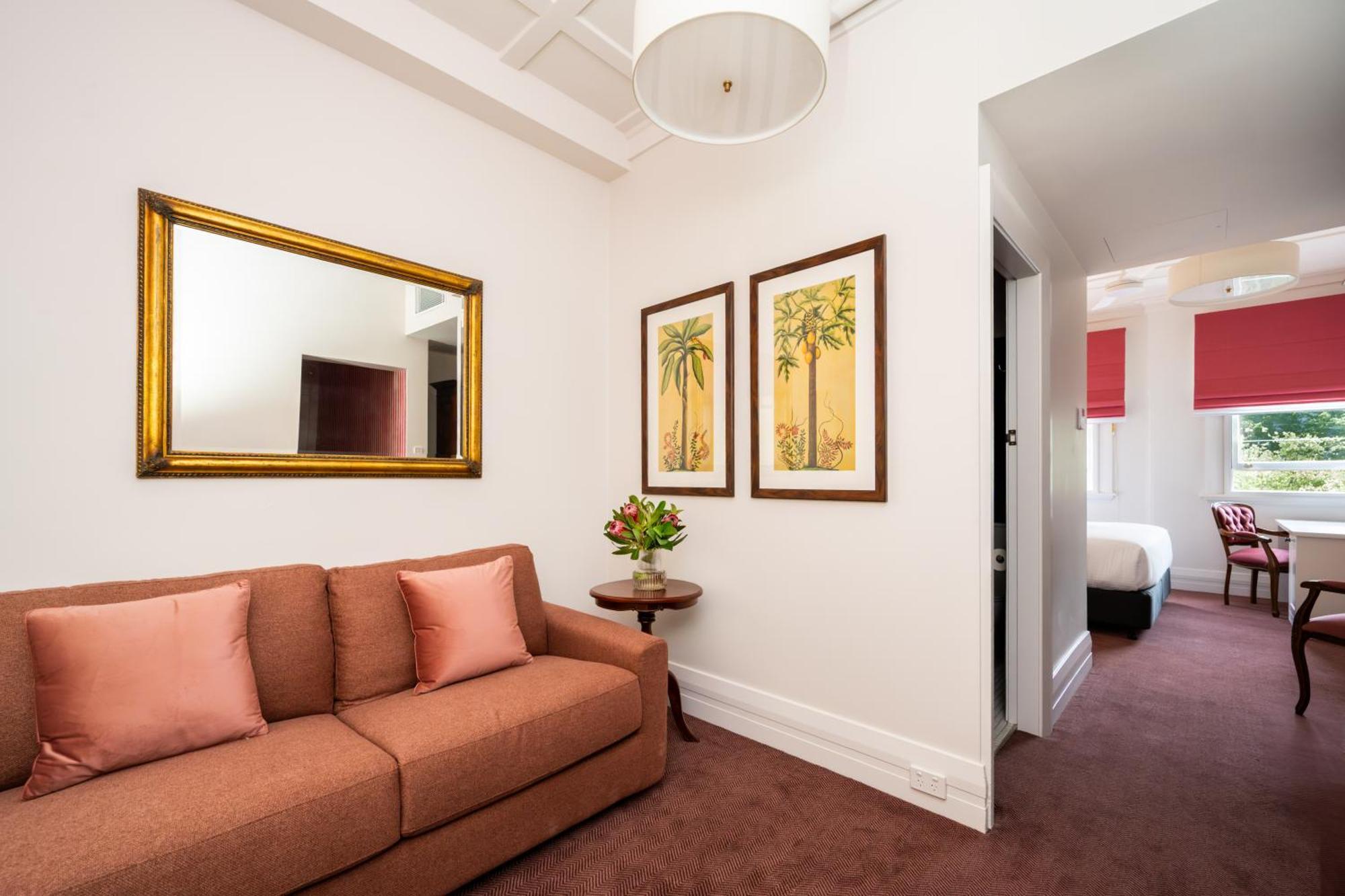 The Russell Boutique 3* Sydney