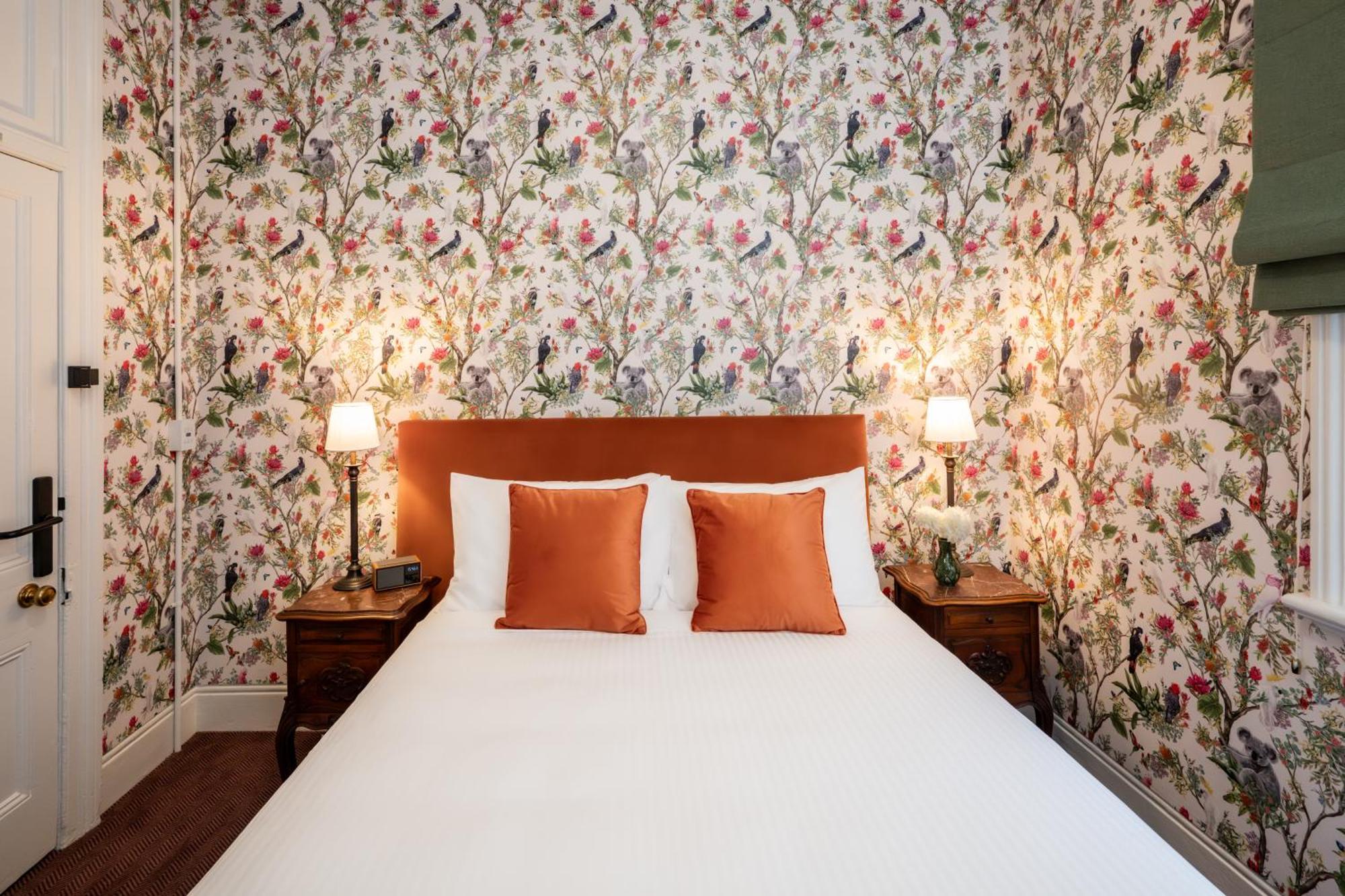 The Russell Boutique Hotel 3*