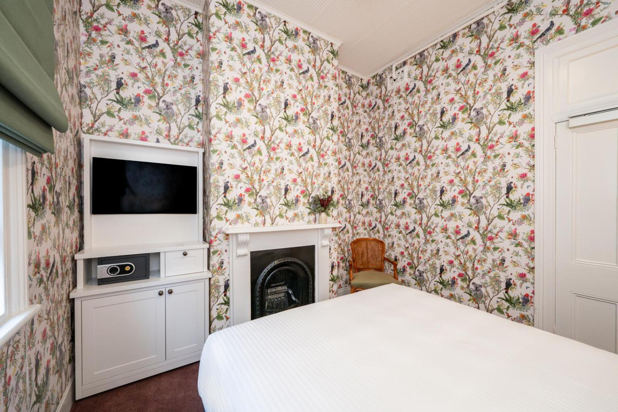 The Russell Boutique 3* Sydney